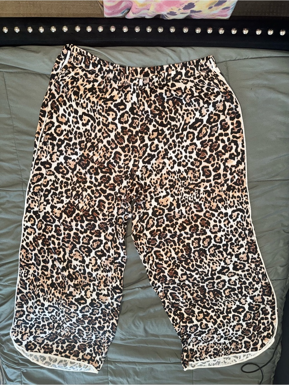 NWT Aerie Off-Duty Satin Piping Pants - Leopard Print Size XL *sold out* - Picture 3 of 6